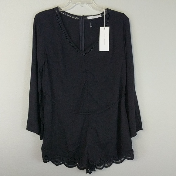 [Lush] Long Sleeve Scalloped Crochet Hem Romper M - Picture 2 of 6